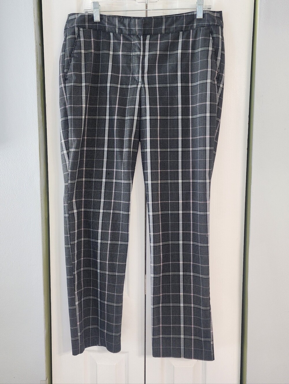 IZOD Women's Straight Leg Plaid Pants – Golf Or Business Casual